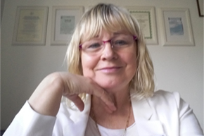 Dr Ewa Kołecka